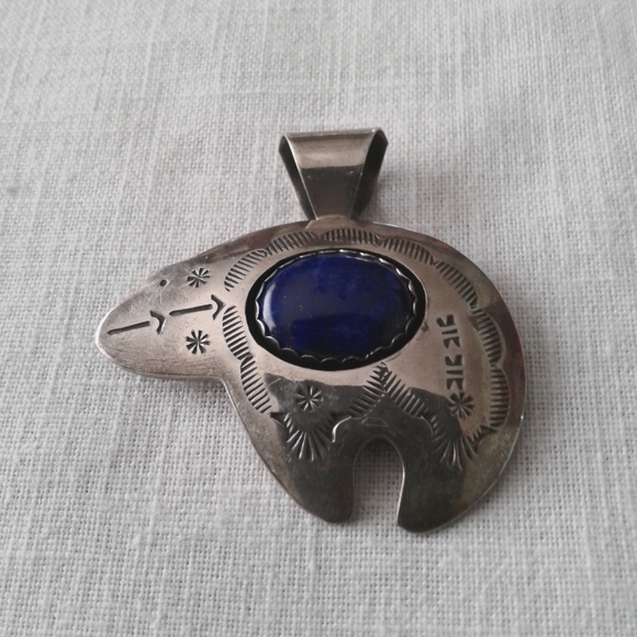 Vintage Navajo Native American Lapis Bear Pendant - Picture 5 of 9